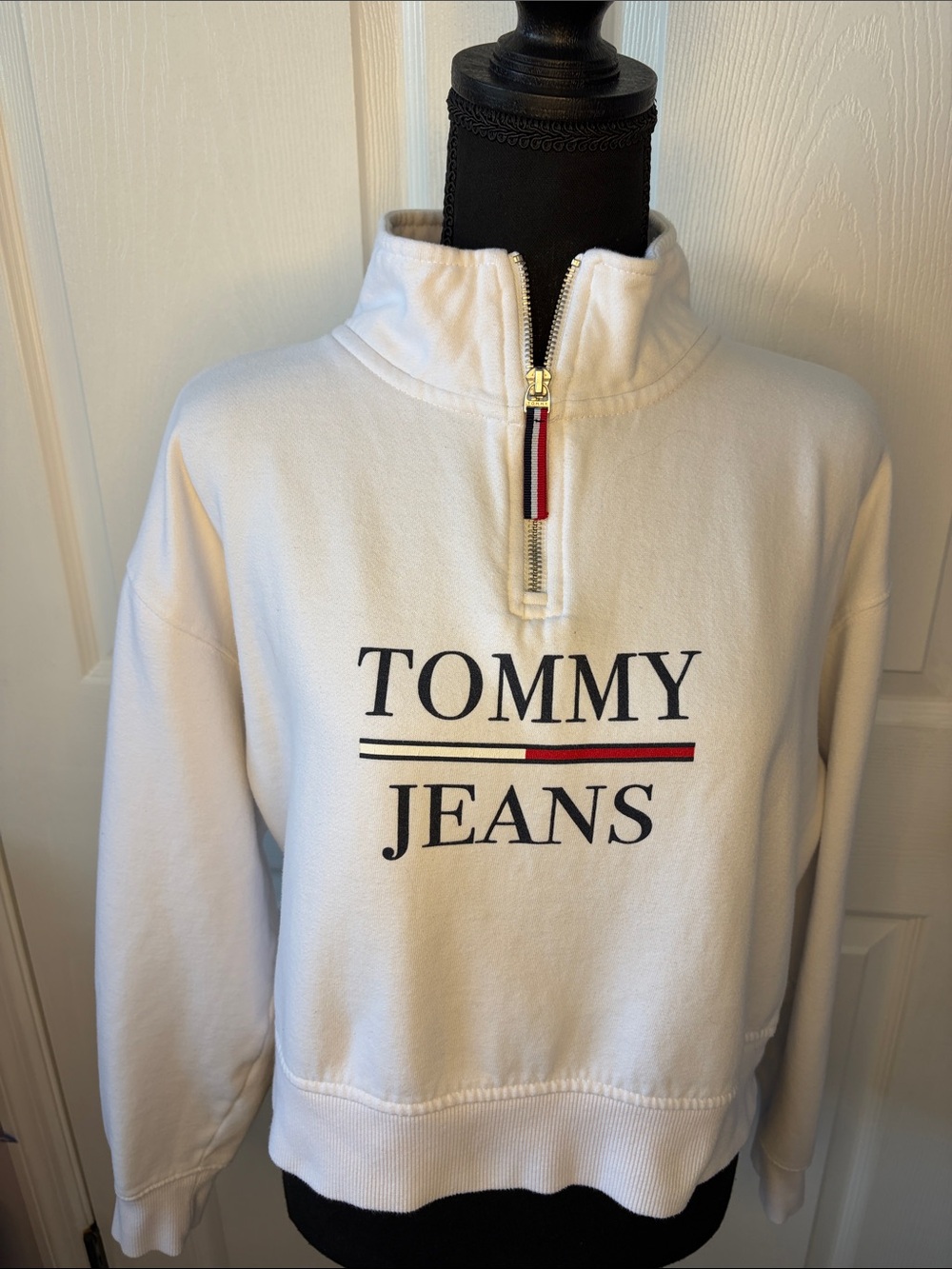 Tommy Hilfiger Quarter Zip Long Sleeved Cropped Sweatshirt size large